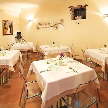 L' Antico Cortile Hotel 2*